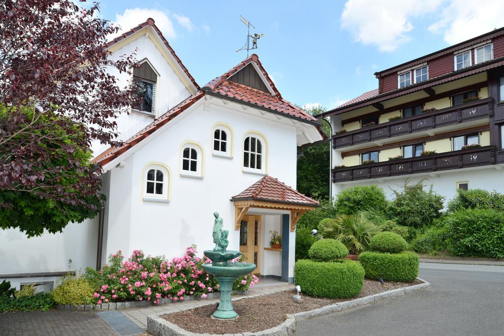 Hotel Zum Weissen Stein Kirchen  Екстер'єр фото